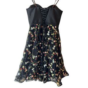 Camille La Vie Corset Floral Embroidered Embelished Tulle Formal Dress size 0/XS